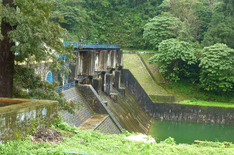 sholayar-dam